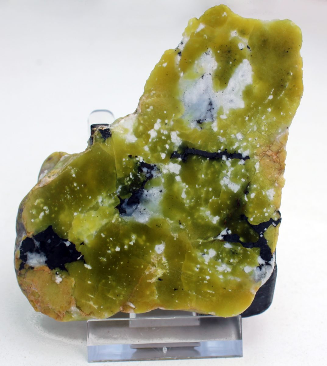 Lizardite How to Identify Lizardite | Properties, Meaning & Uses